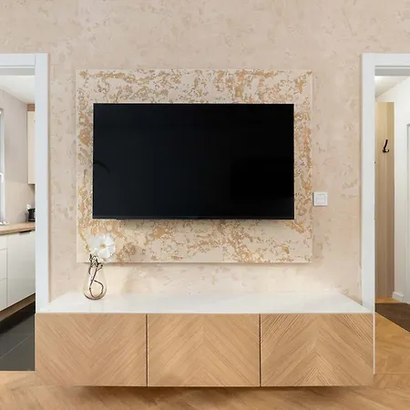 Przytulny Blisko Parku Reagana W Gdansku By Renters Apartment Danzig